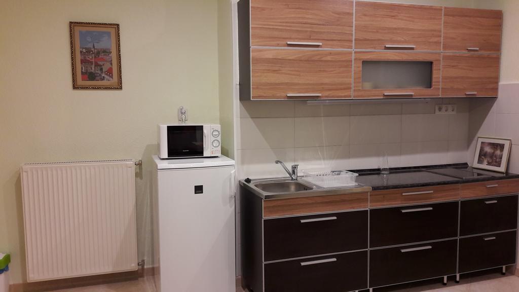 Relax Apartman Eger Buitenkant foto