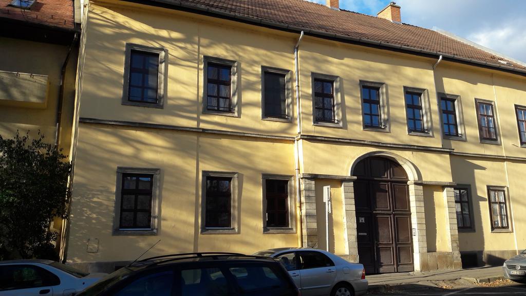 Relax Apartman Eger Kamer foto