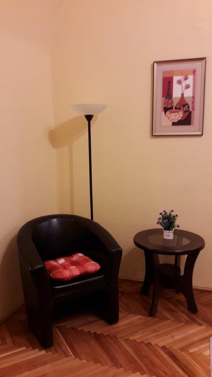 Relax Apartman Eger Buitenkant foto